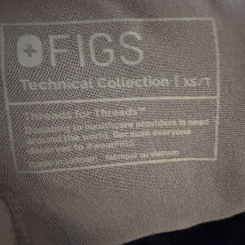 Figs Charcoal Yola Scrub Pants - Picture 3 of 3